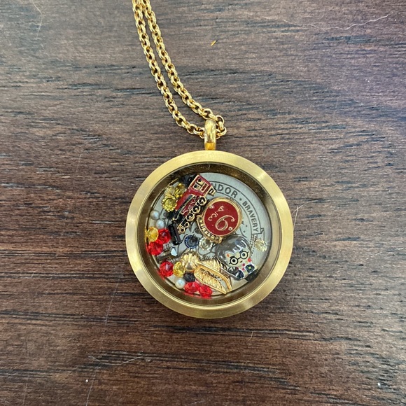 Origami owl Harry Potter charm necklace - Picture 5 of 11